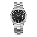 Montre Citizen automatique sur fond noir avec bracelet en argent.