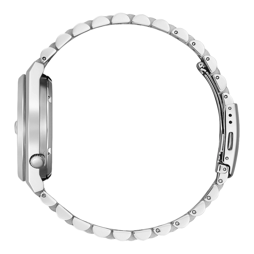 Image d'une montre bracelet en métal argenté sur fond blanc.